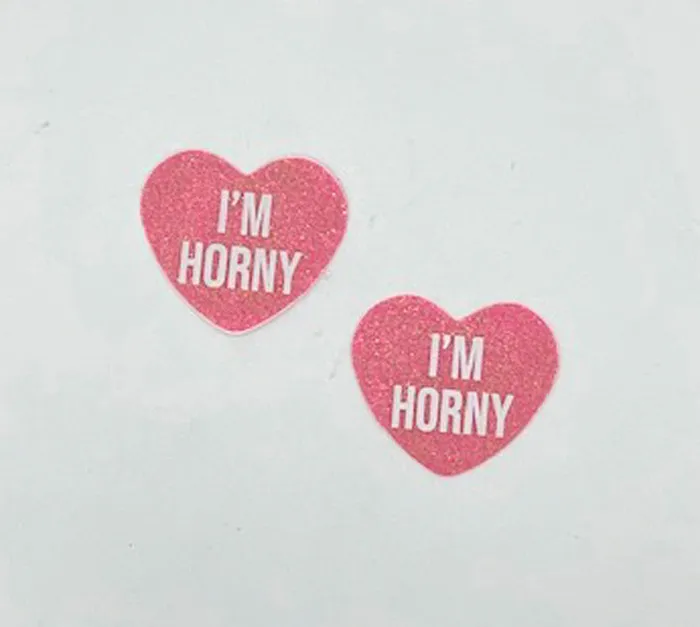 Neva Nude Dildos im Horny Berry Candy Heart Pasties